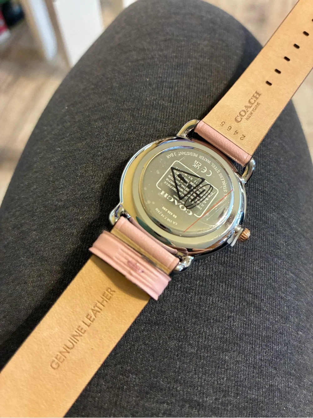 Coach Elliot watch featuring a blush leather strap and stainless back- NEW - Picture 5 of 9
